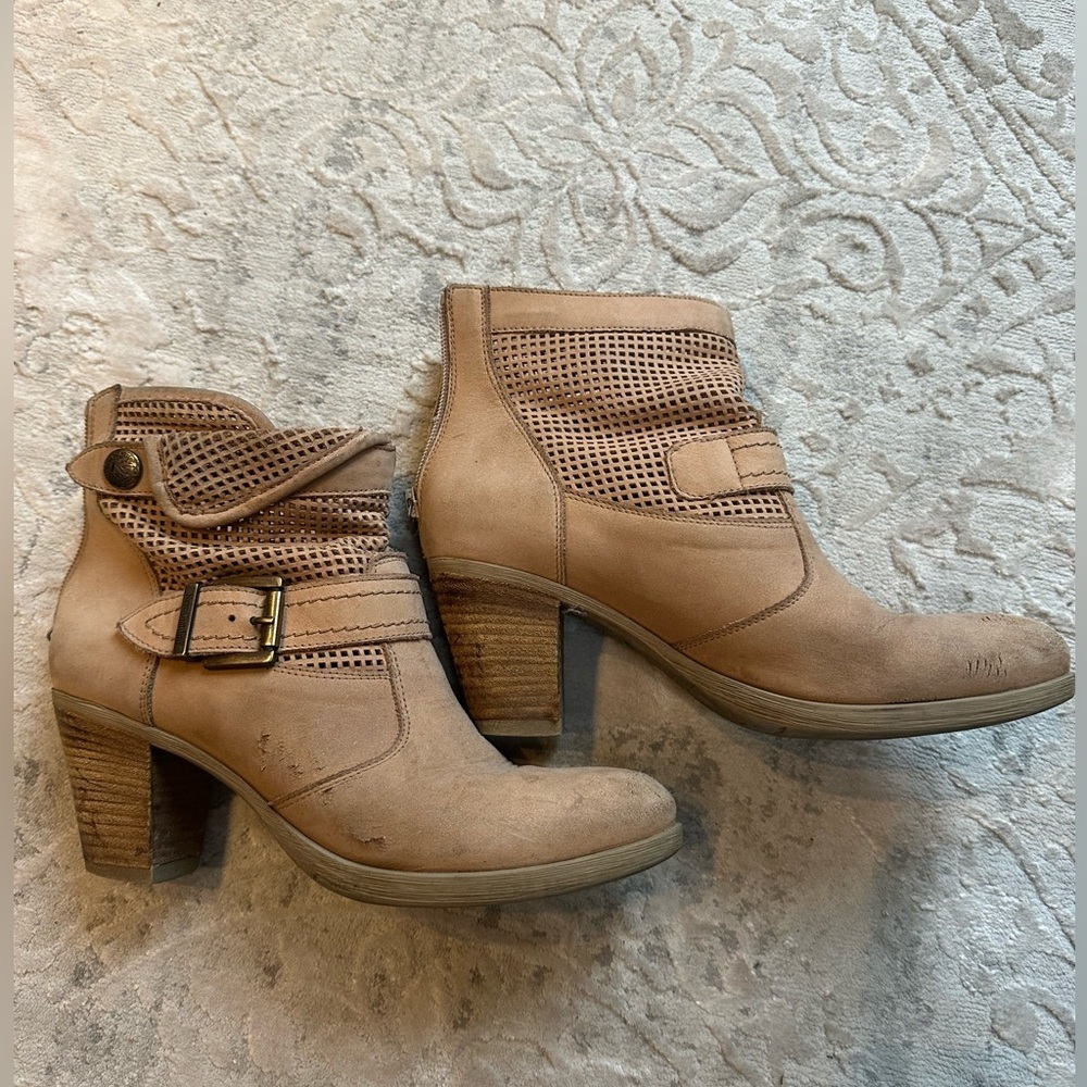 Italian-Made Beige Leather Ankle Boots - Perforated & Buckle Detail - Size 37
